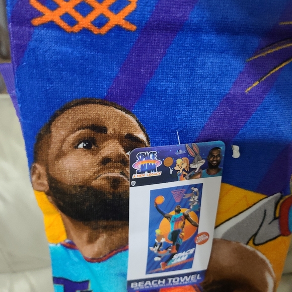 SPACE JAM - Picture 1 of 5